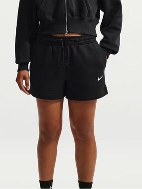 Nike Women's Sportswear Phoenix Fleece Mid-Rise 4" Shorts - Black